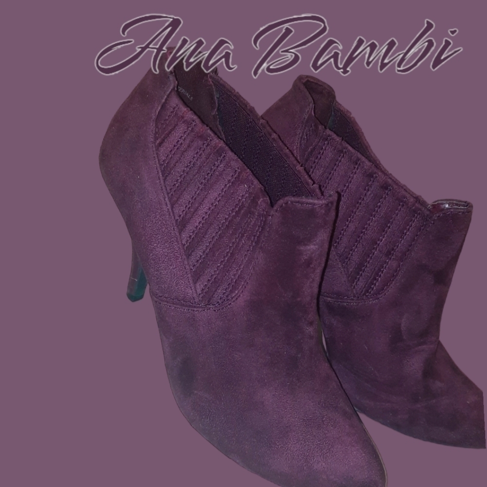 Anna Bambi Wine  Color Faux Suede Size 8